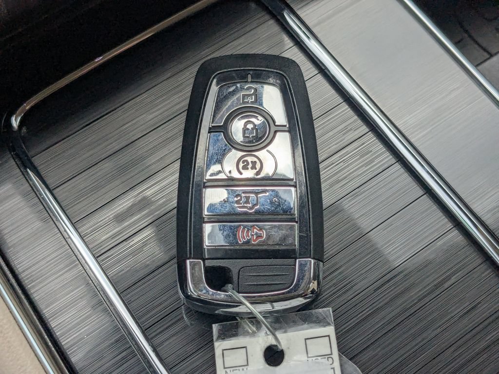 Used 2022 Lincoln Aviator Reserve w/ Equipment Group 201A AWD/4WD image 15