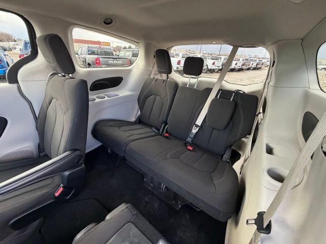 Used 2023 Chrysler Voyager LX FWD image 15