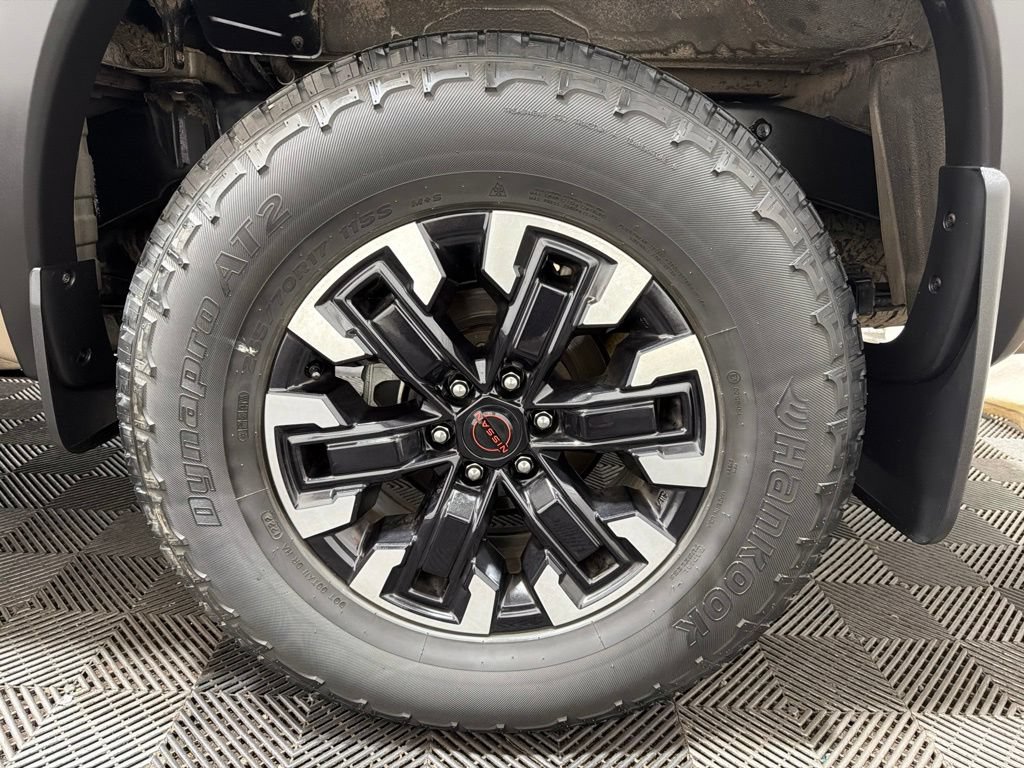 Used 2022 Nissan Frontier PRO-4X w/ Technology Package AWD/4WD image 30