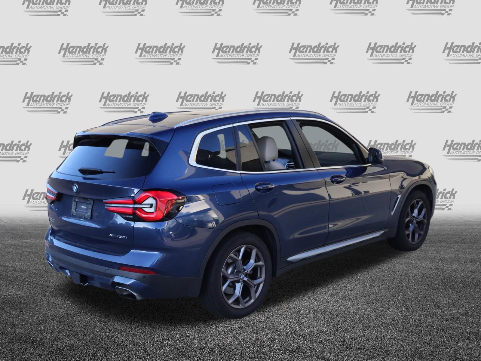 Used 2022 BMW X3 xDrive30i w/ Convenience Package w/ZPA AWD/4WD image 9