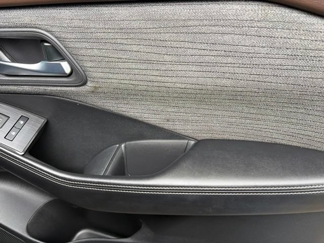 Used 2023 Nissan Rogue SV FWD image 36