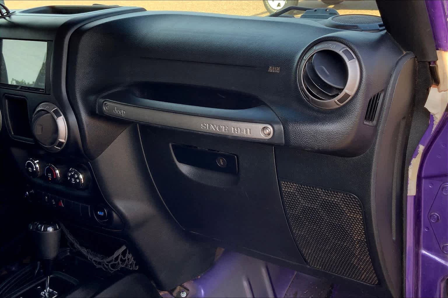 Used 2017 Jeep Wrangler Unlimited Sport AWD/4WD image 19