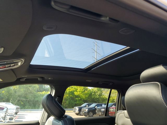 New 2025 Jeep Grand Cherokee L Limited w/ Black Appearance Package image 14