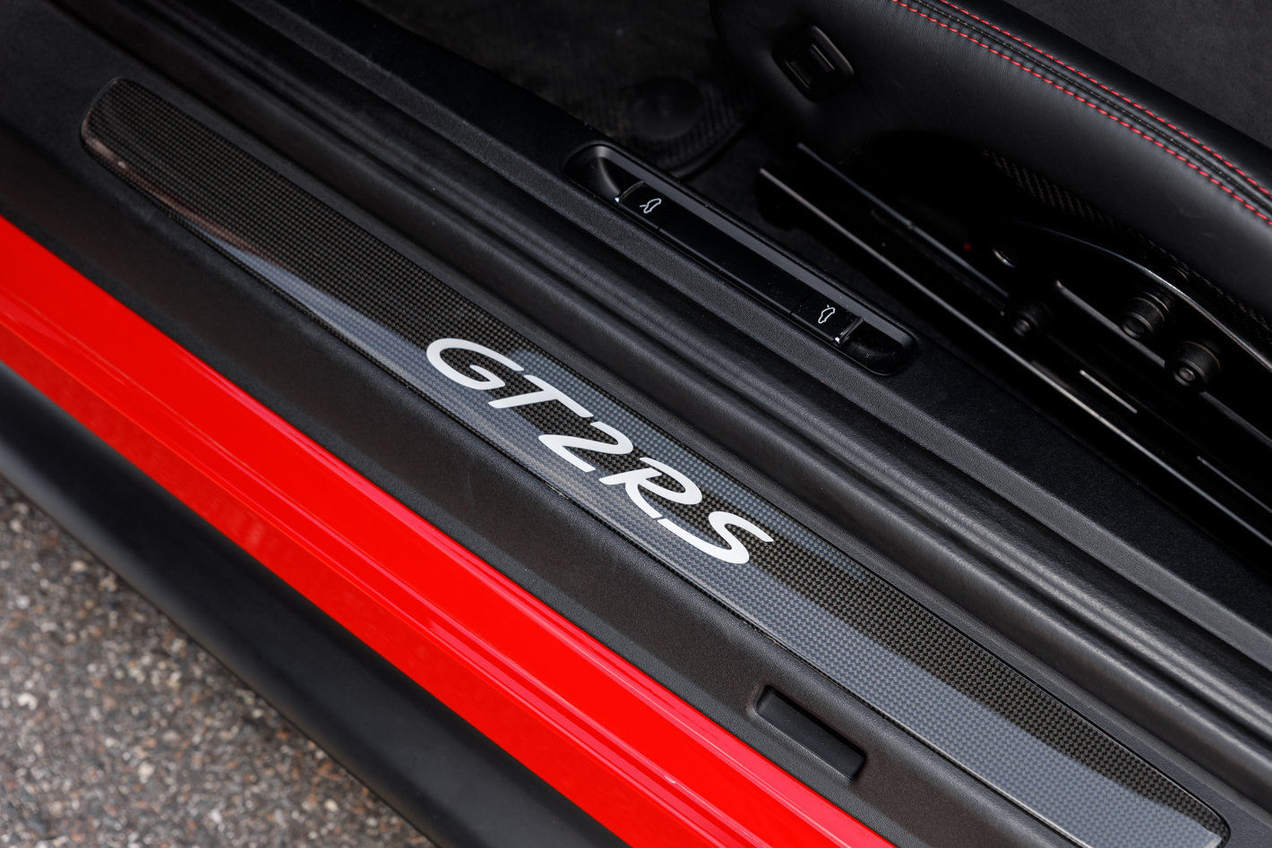 Used 2018 Porsche 911 GT2 RS RWD image 54