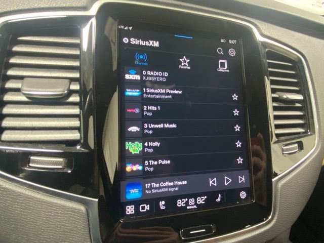 Certified 2025 Volvo XC90 B5 Plus AWD/4WD image 21