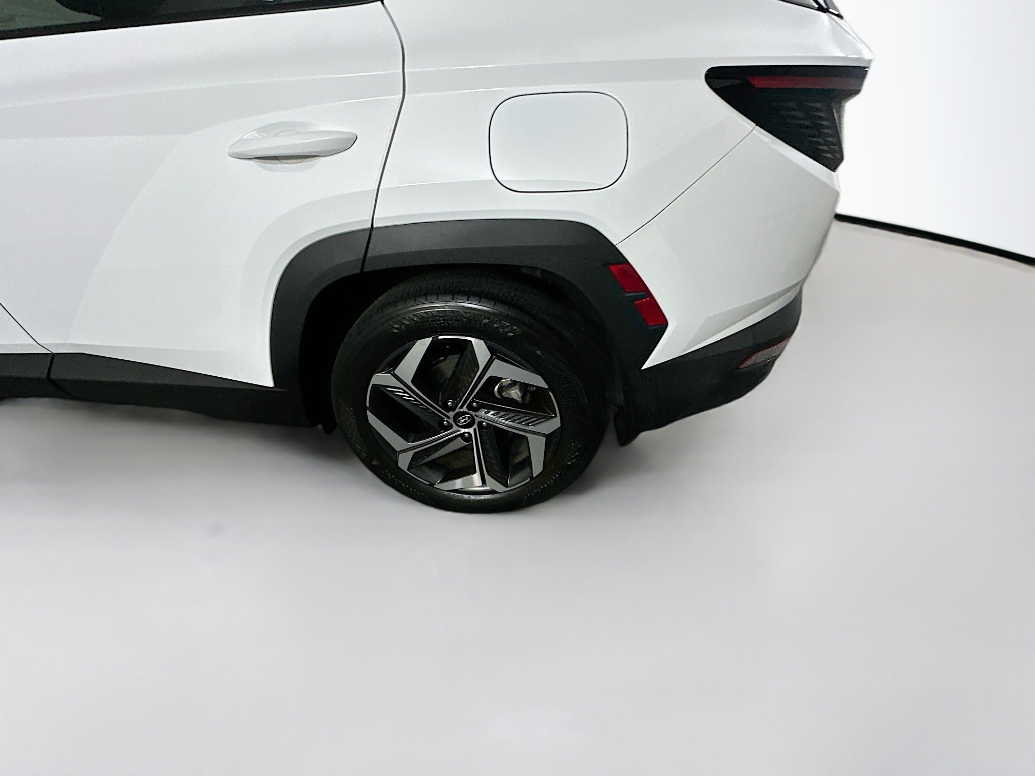 Used 2023 Hyundai Tucson Limited image 11