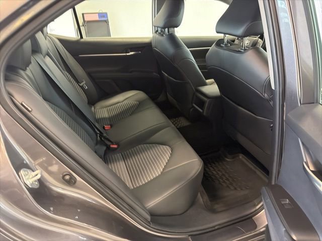 Used 2021 Toyota Camry SE AWD/4WD image 32