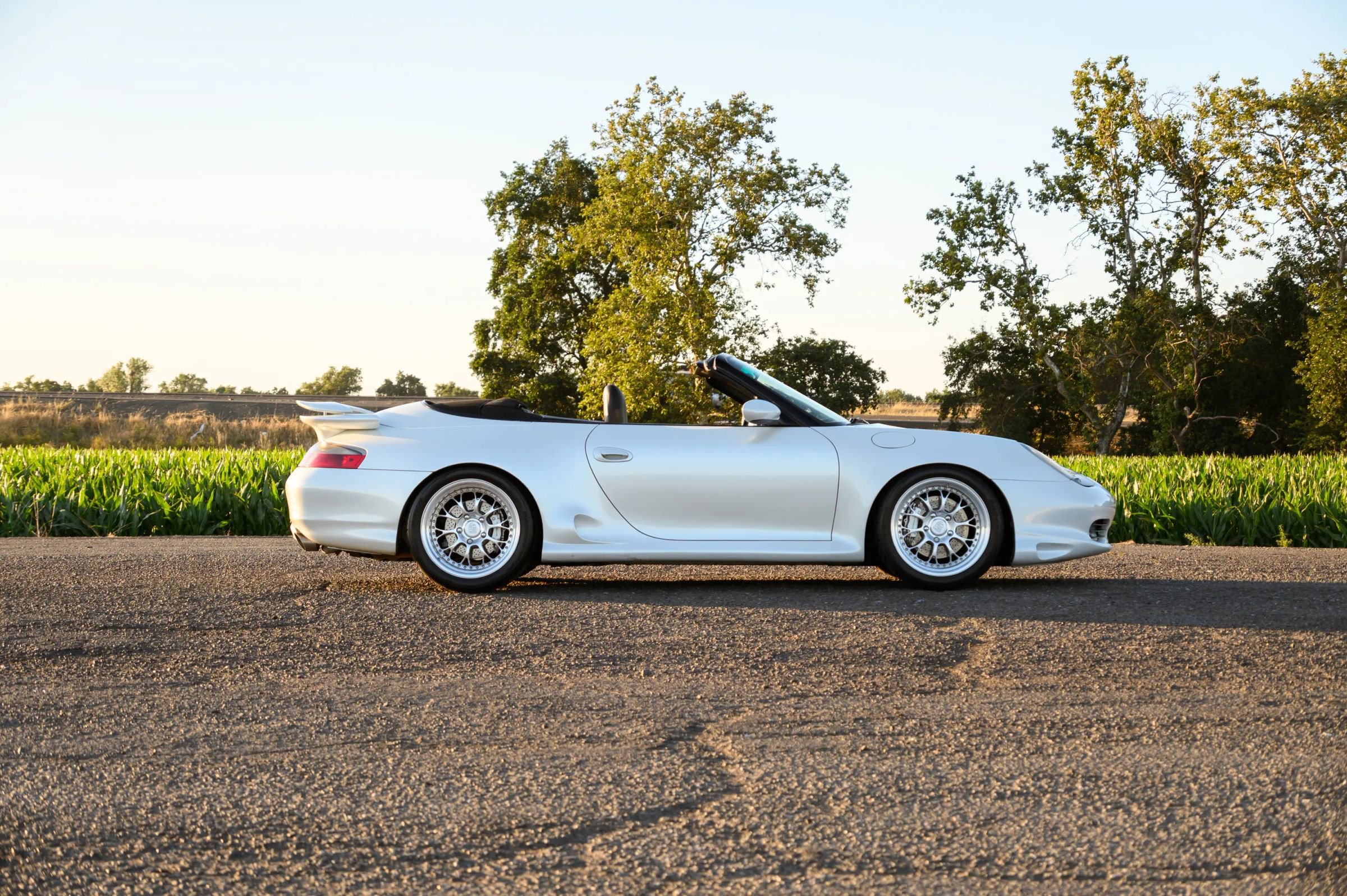 Used 2000 Porsche 911 Carrera 4 AWD/4WD image 32