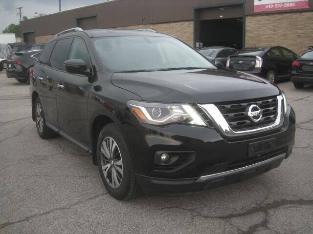Used 2017 Nissan Pathfinder SV w/ SV Cold Weather Package AWD/4WD image 3