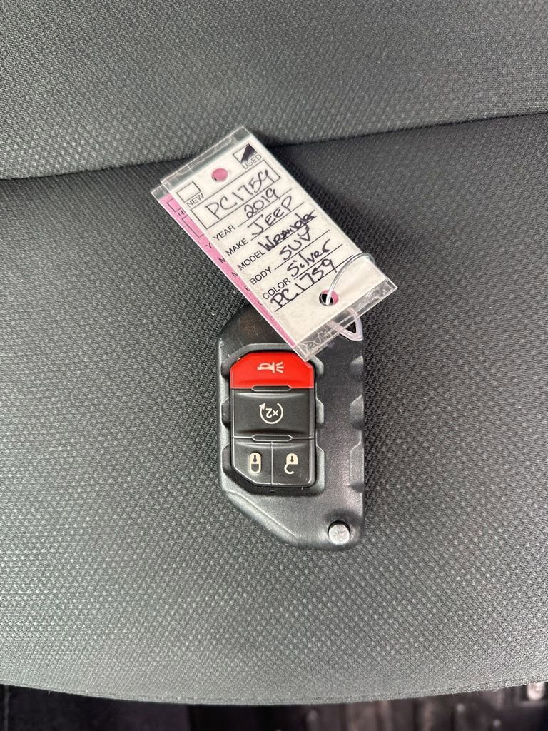 Used 2019 Jeep Wrangler Unlimited Sport image 33