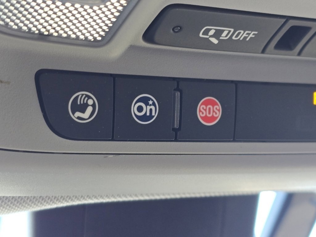 Used 2020 Chevrolet Equinox LT image 27