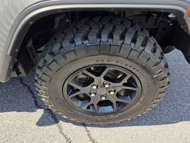Used 2023 Jeep Wrangler Unlimited w/ Cold Weather Group AWD/4WD image 11