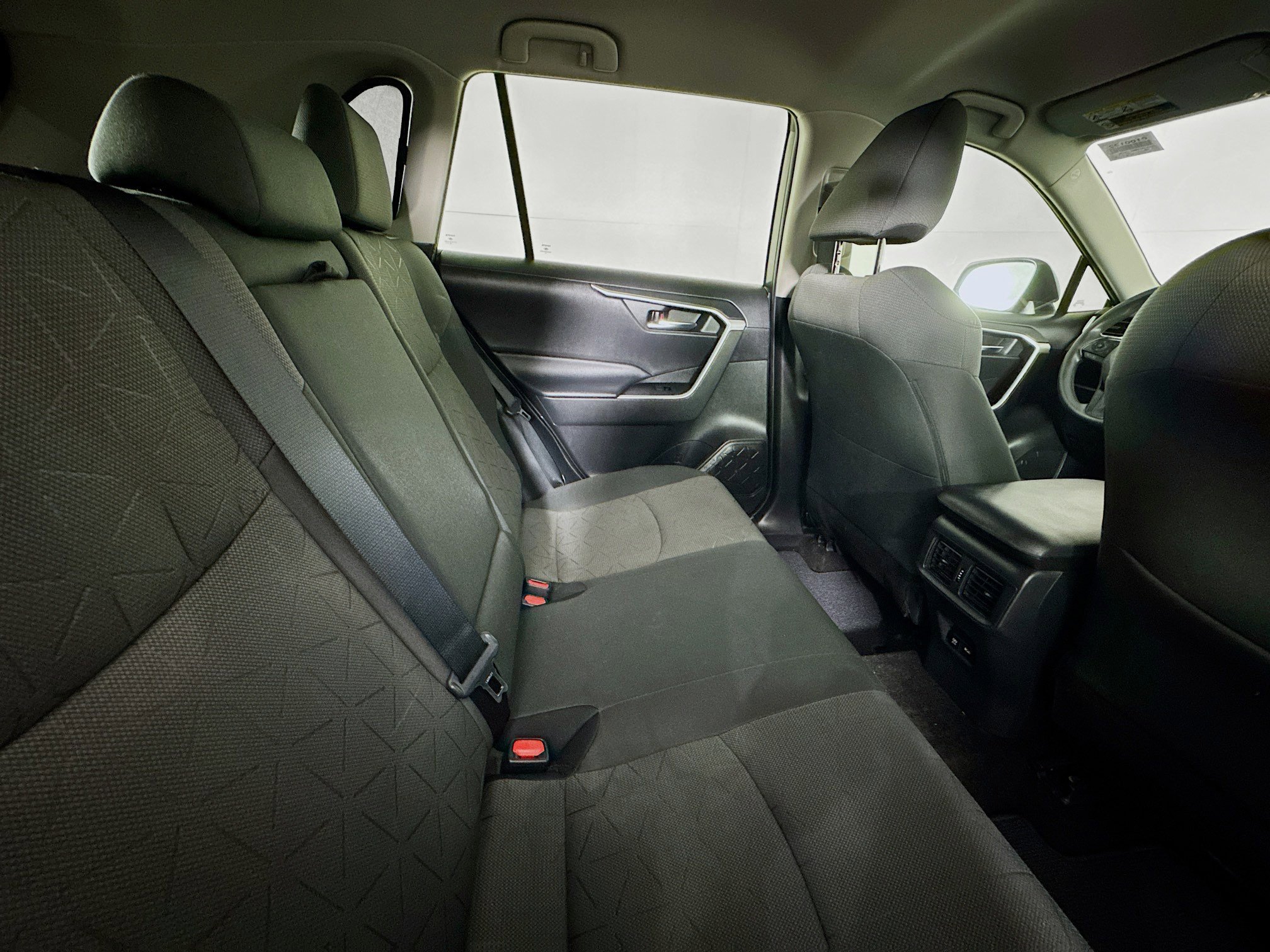 Used 2021 Toyota RAV4 XLE FWD image 26