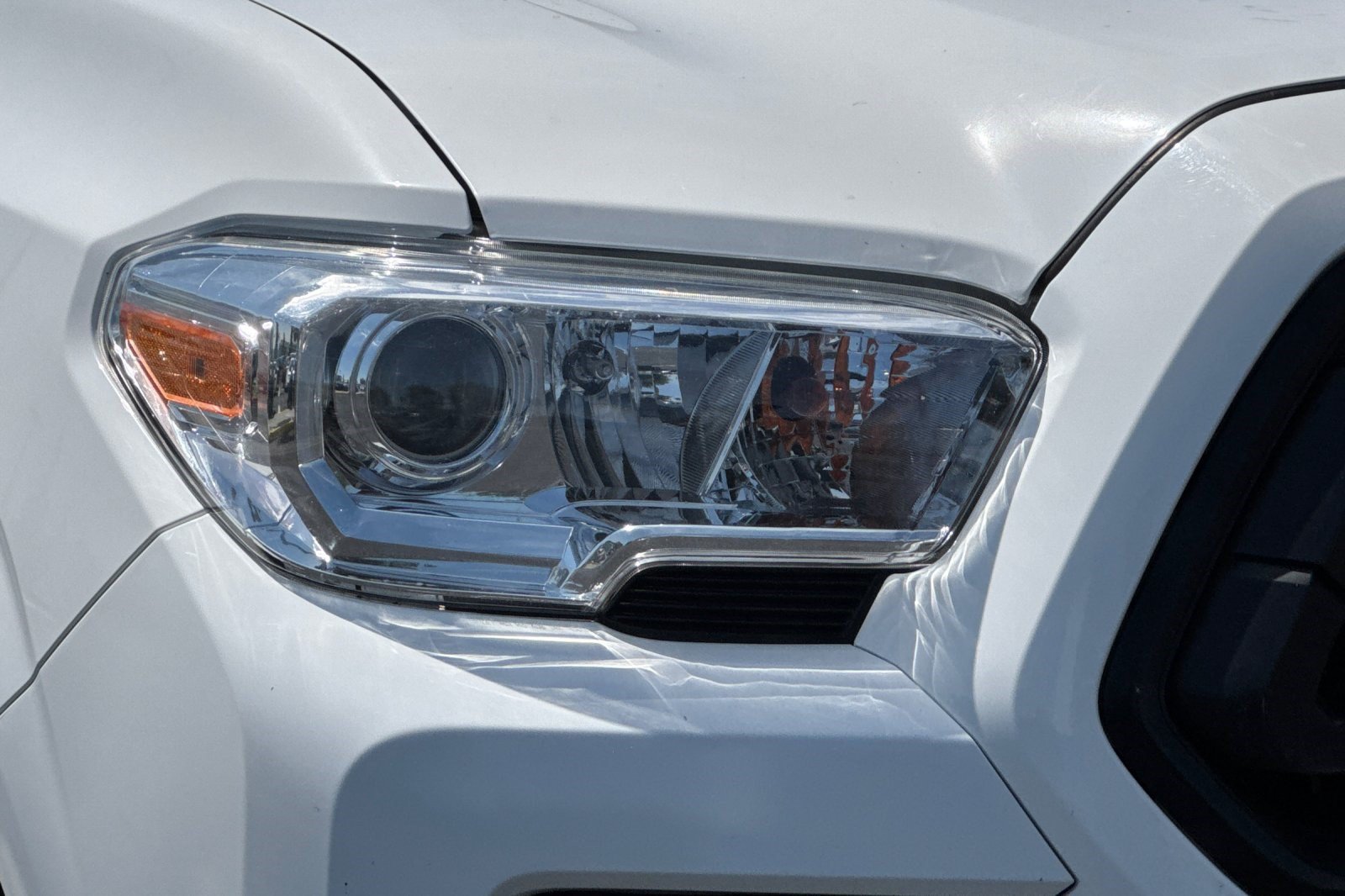 Used 2020 Toyota Tacoma SR AWD/4WD image 12