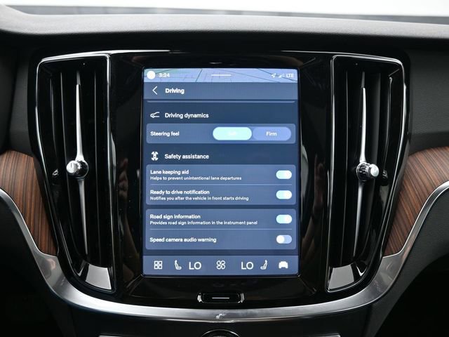 Used 2025 Volvo S60 B5 Plus image 15