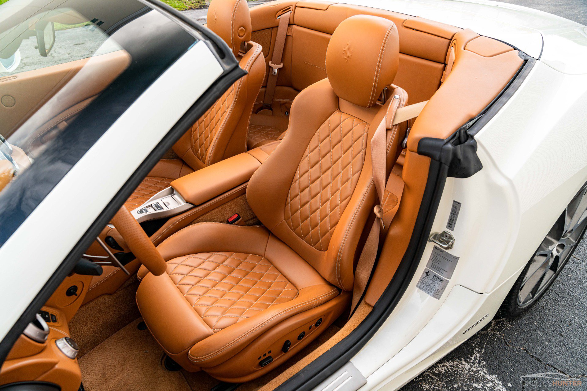 Used 2011 Ferrari California RWD image 3