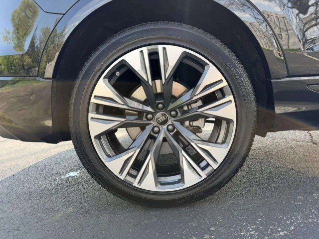 Certified 2024 Audi Q8 Prestige w/ Prestige Package AWD/4WD image 31