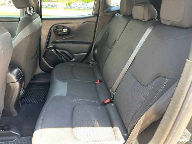 Used 2022 Jeep Renegade Altitude AWD/4WD image 24