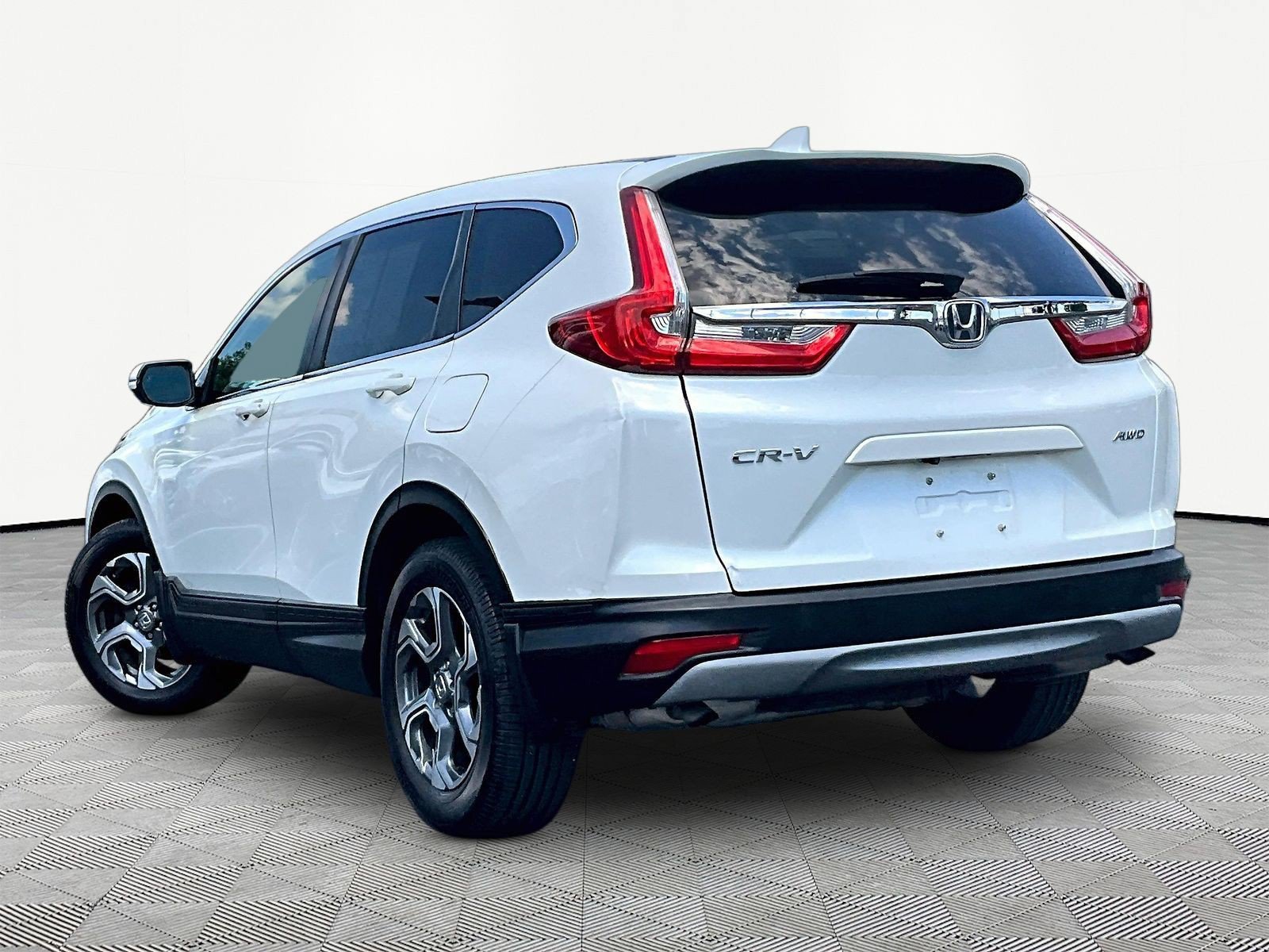 Used 2018 Honda CR-V EX image 4
