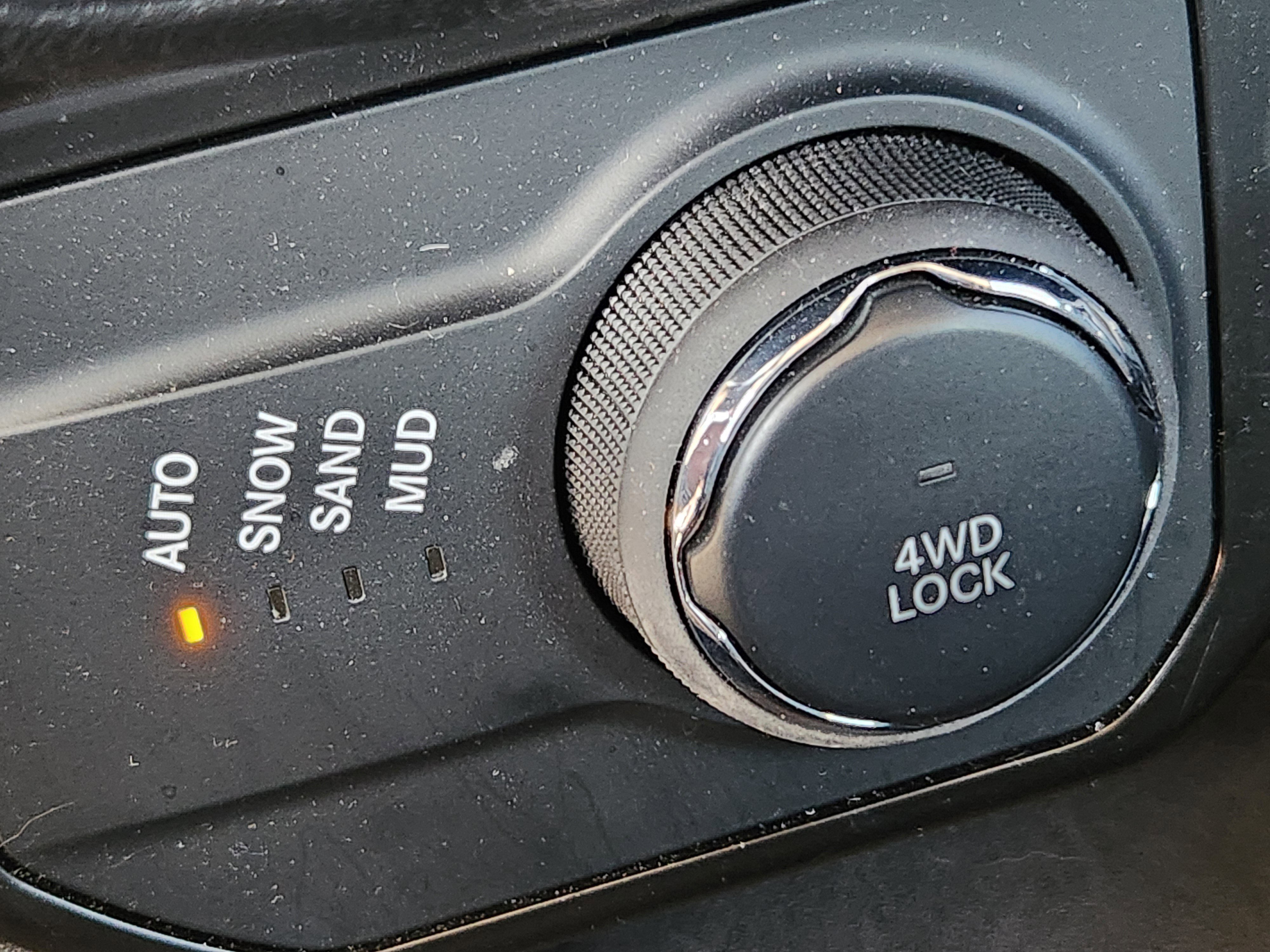 Used 2023 Jeep Renegade Latitude w/ Premium Group AWD/4WD image 17