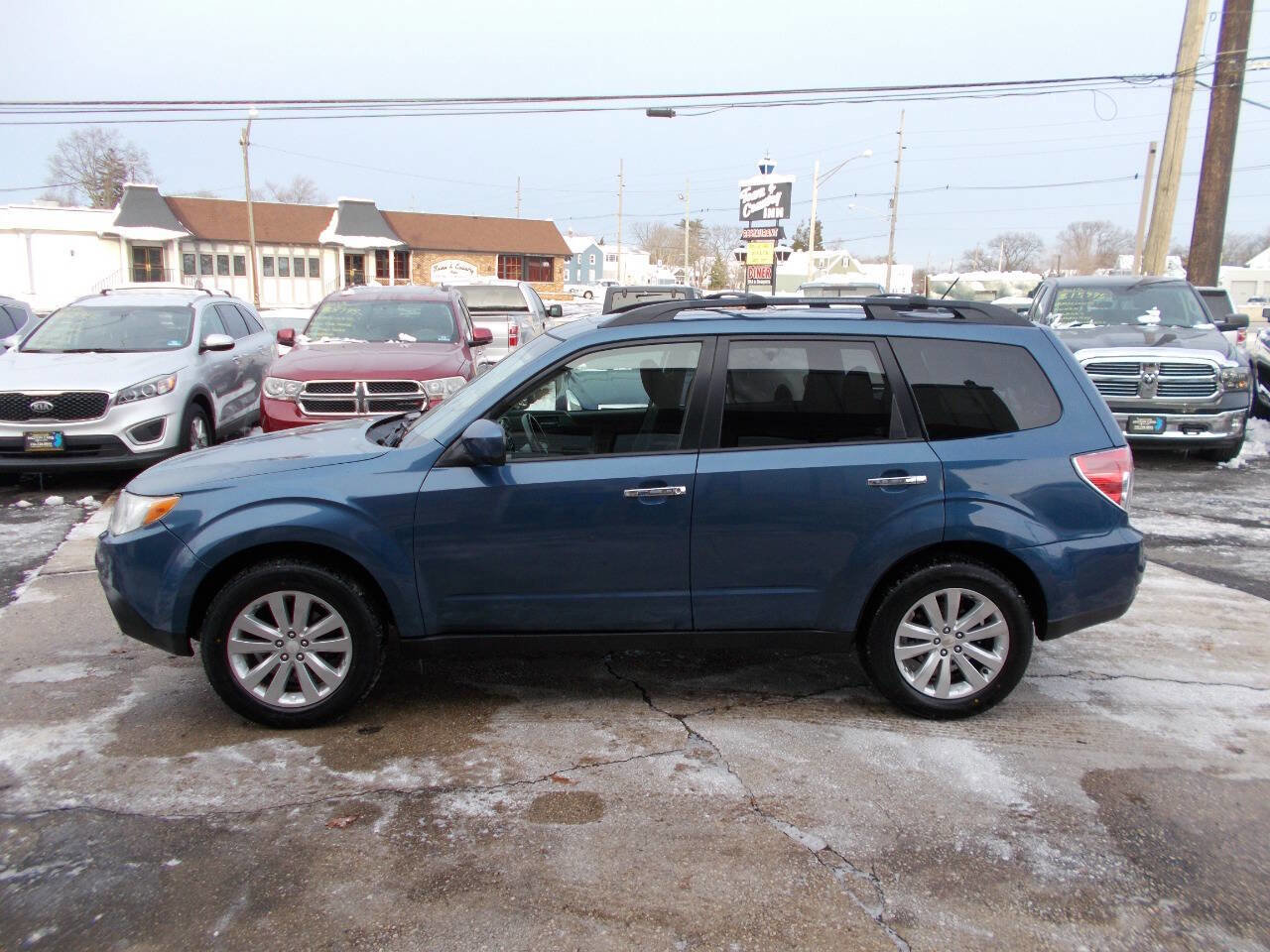 Used 2012 Subaru Forester 2.5X Premium w/ All-Weather Pkg image 7