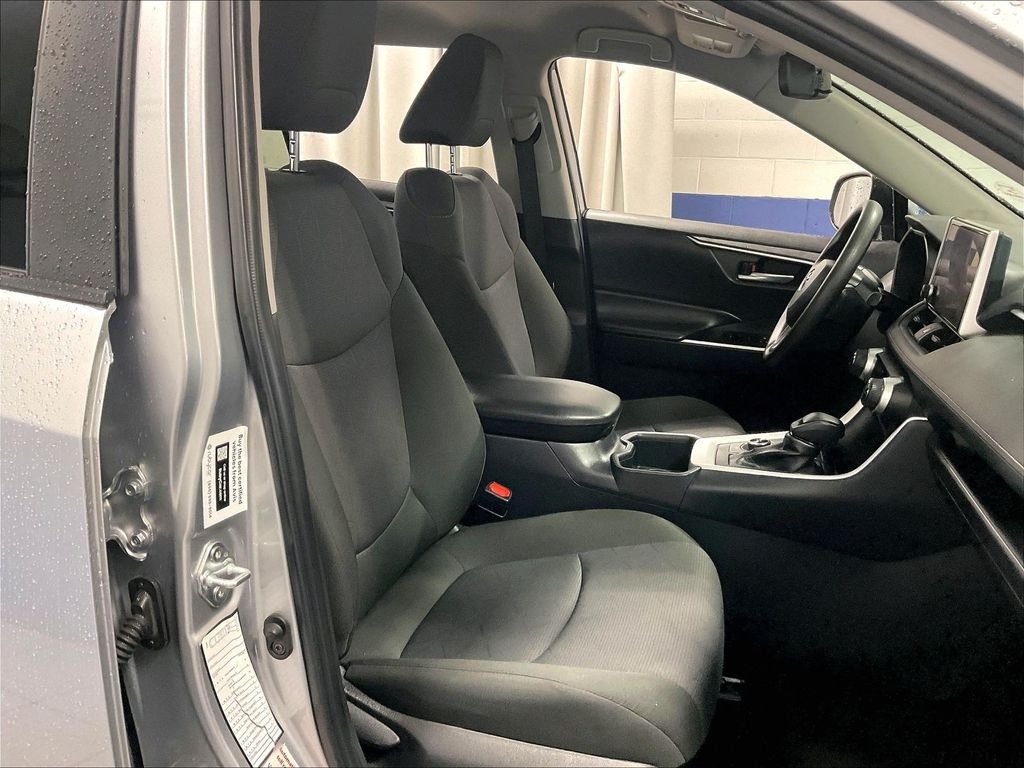 Certified 2025 Toyota RAV4 XLE AWD/4WD image 11