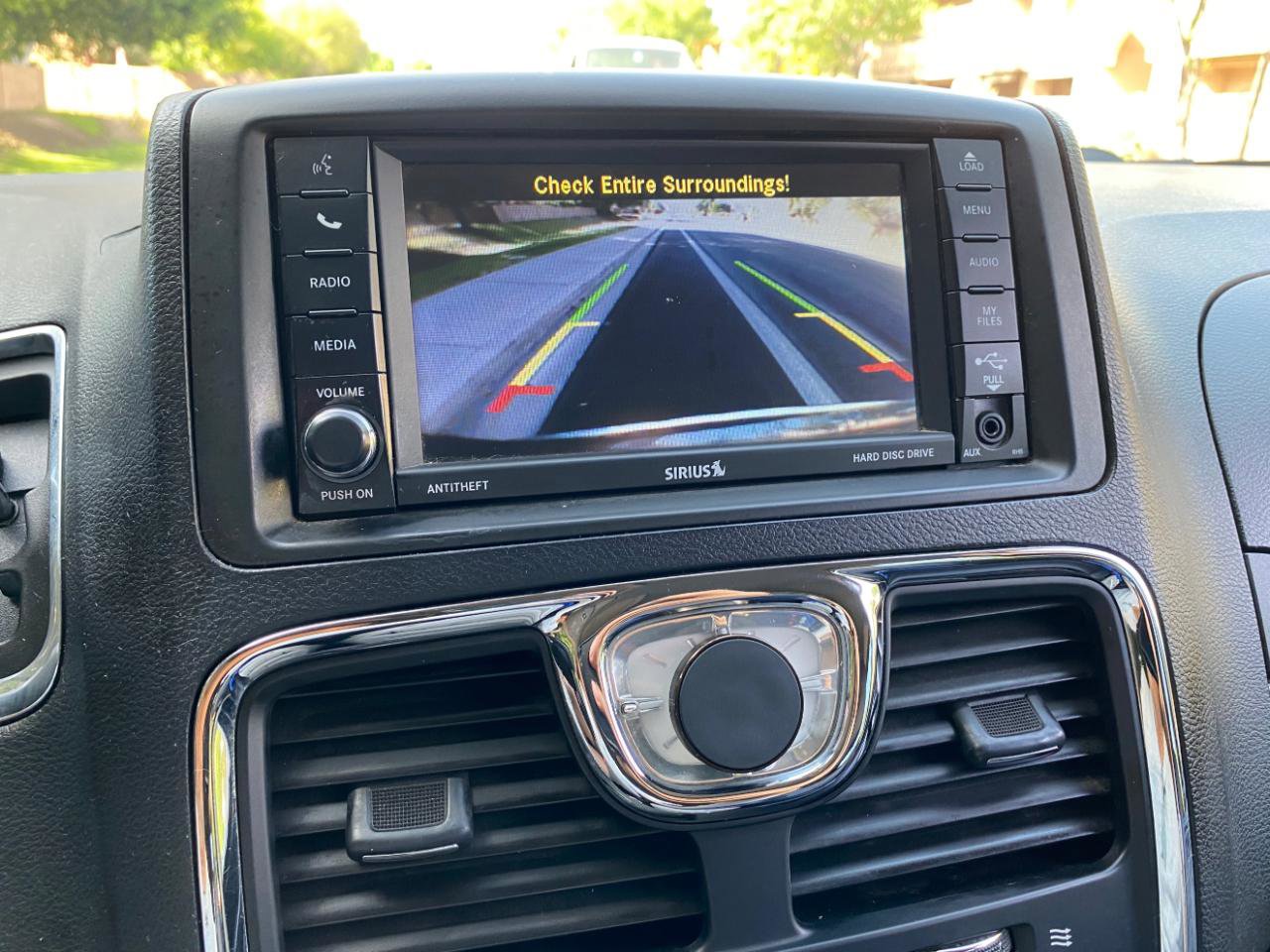 Used 2016 Chrysler Town & Country Touring FWD image 69