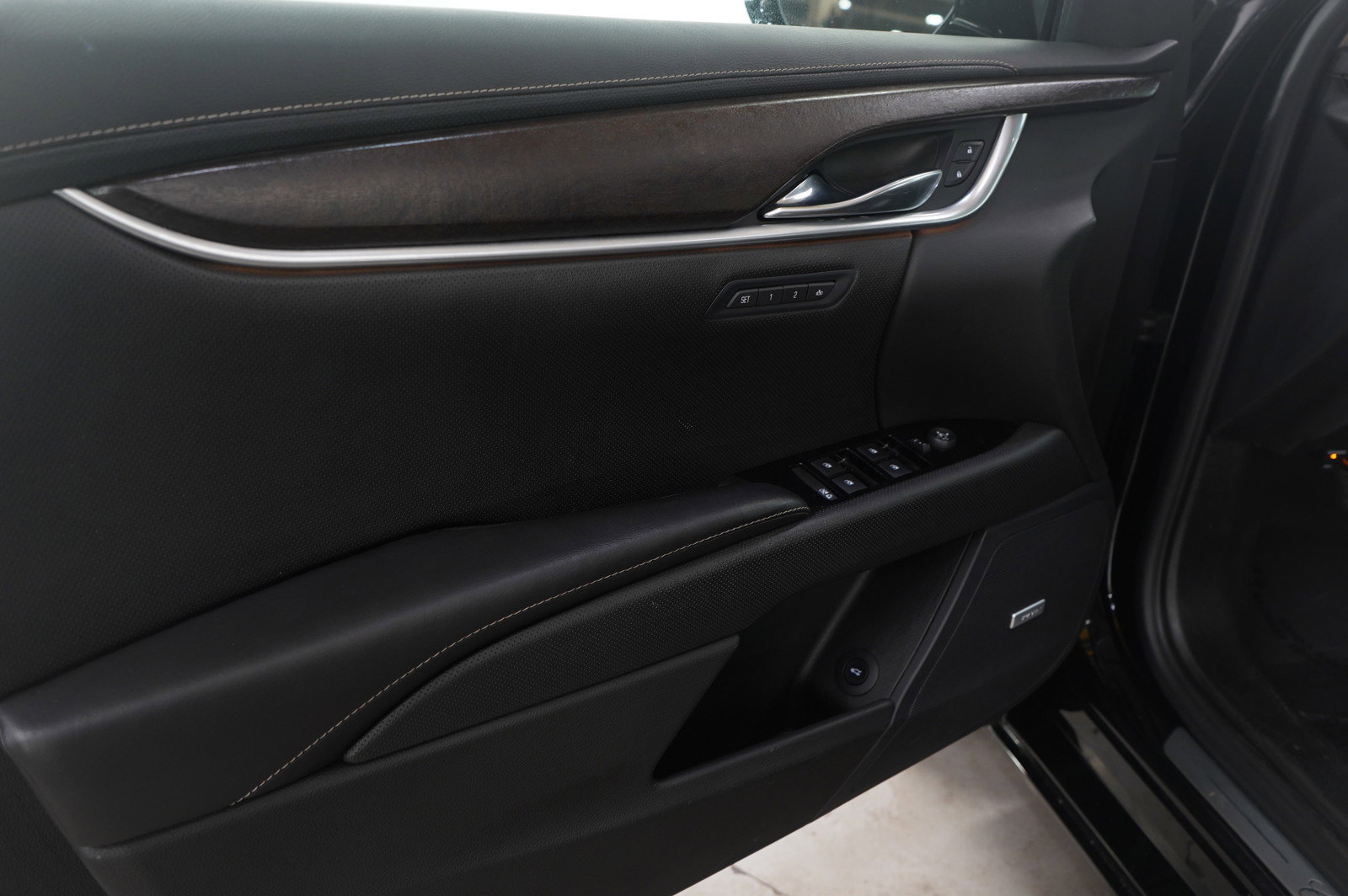 Used 2019 Cadillac XTS Luxury image 22