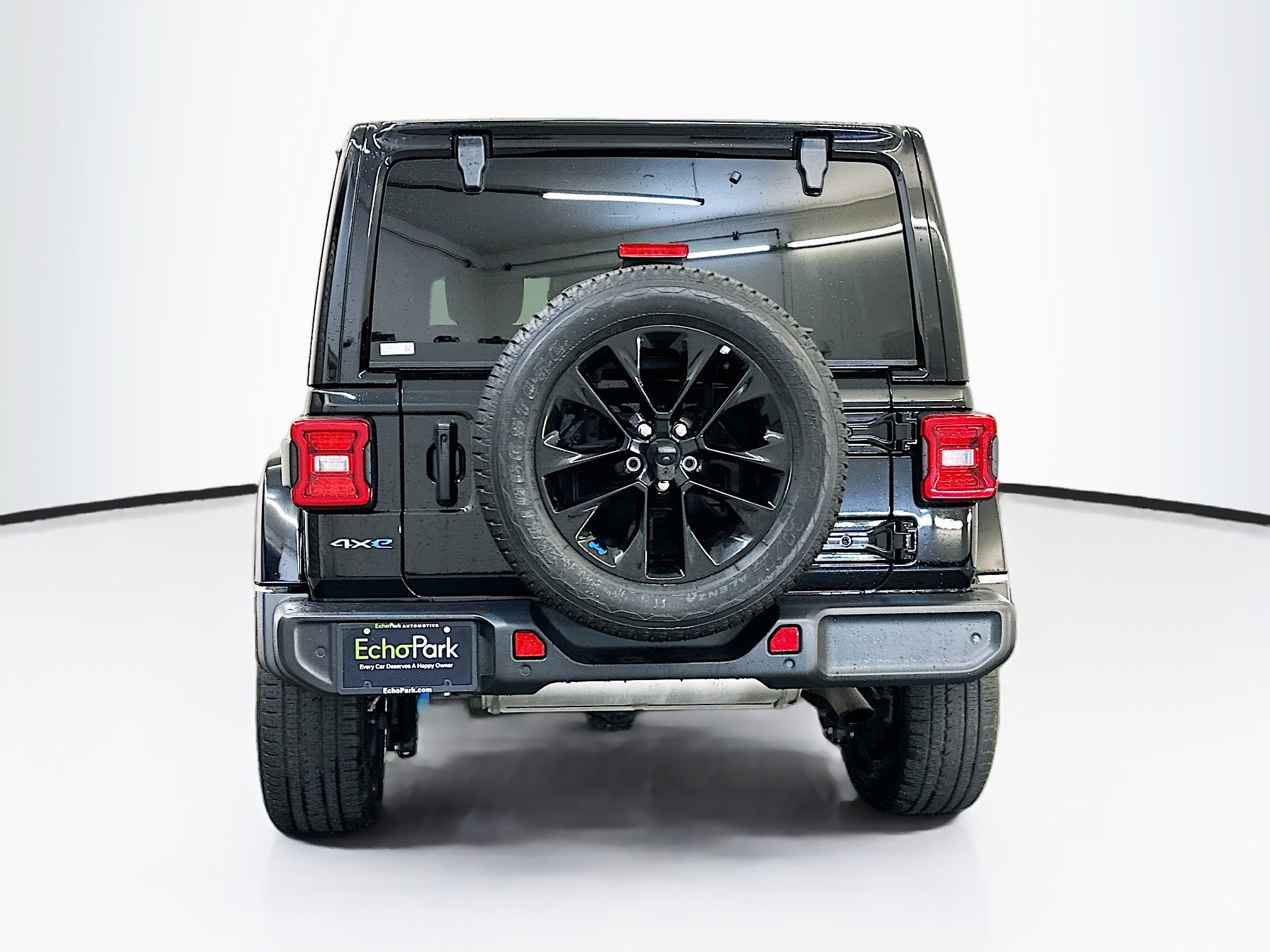 Used 2023 Jeep Wrangler Sahara w/ Safety Group AWD/4WD image 7