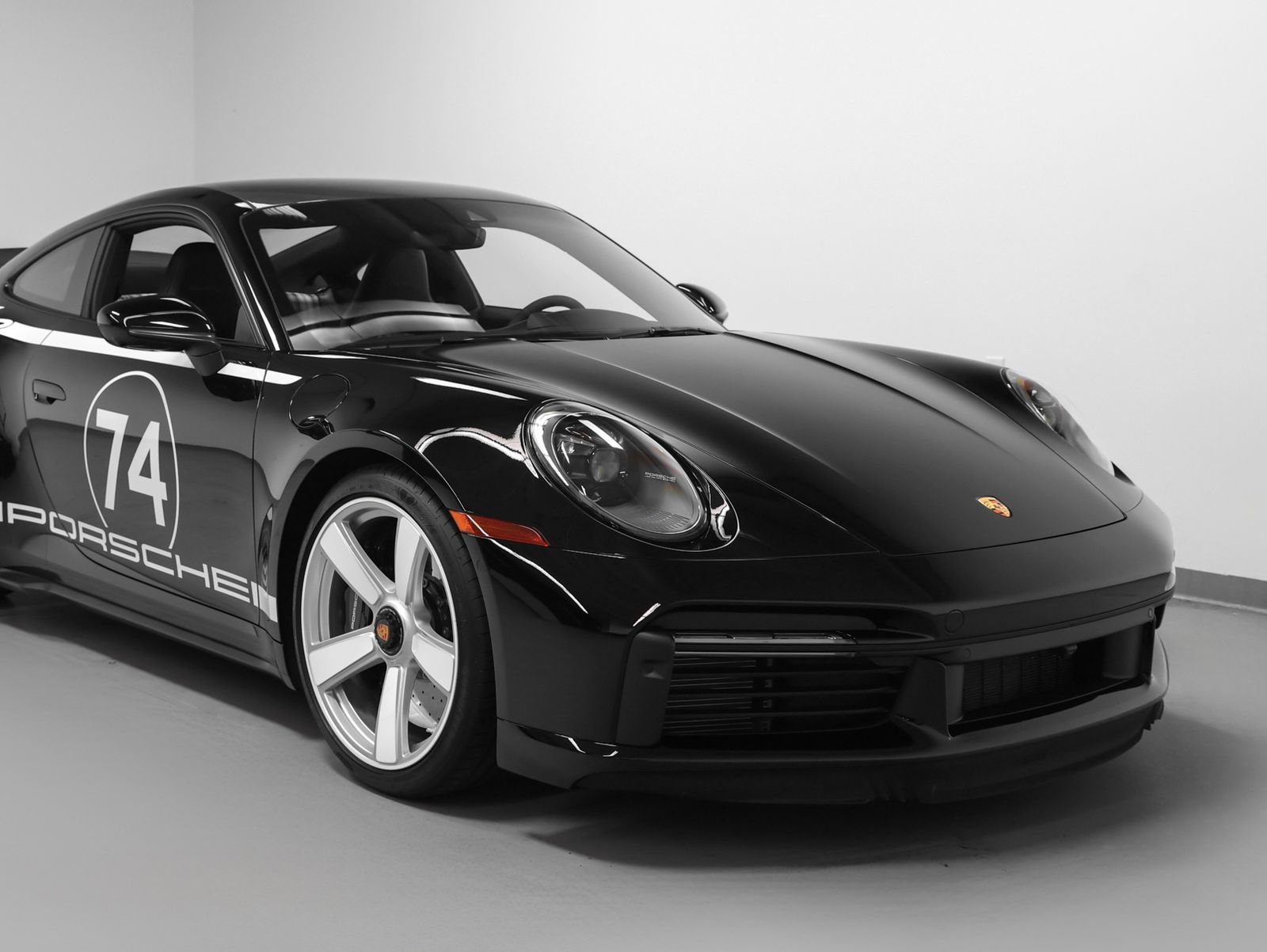 Certified 2025 Porsche 911 Turbo S AWD/4WD image 9