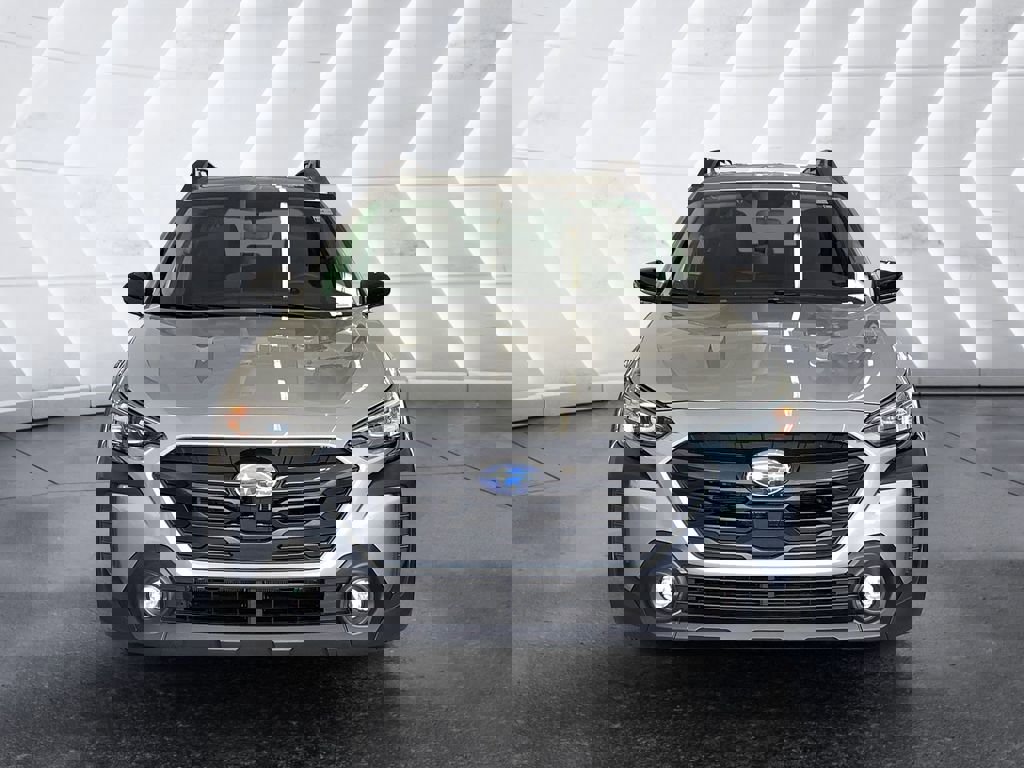 Used 2025 Subaru Outback Premium image 2