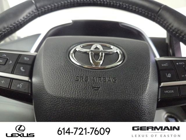 Used 2024 Toyota Highlander Platinum image 24