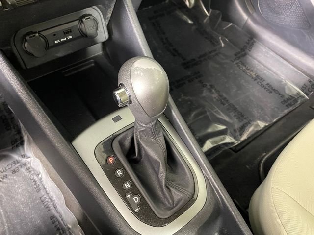 Used 2013 Kia Rio LX image 9