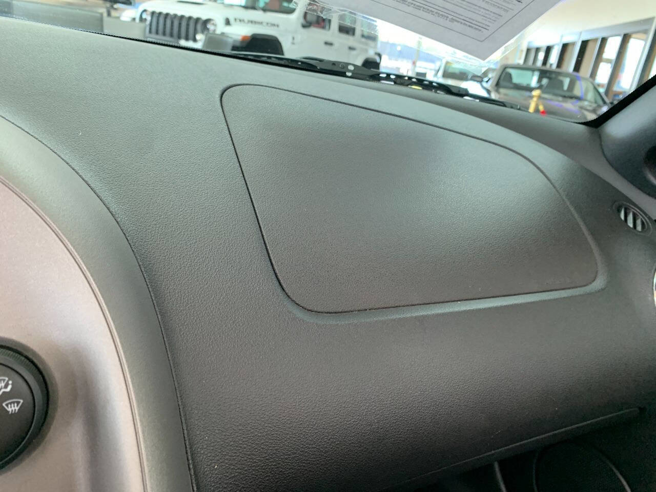 Used 2007 Pontiac Solstice Convertible w/ Premium Package image 12