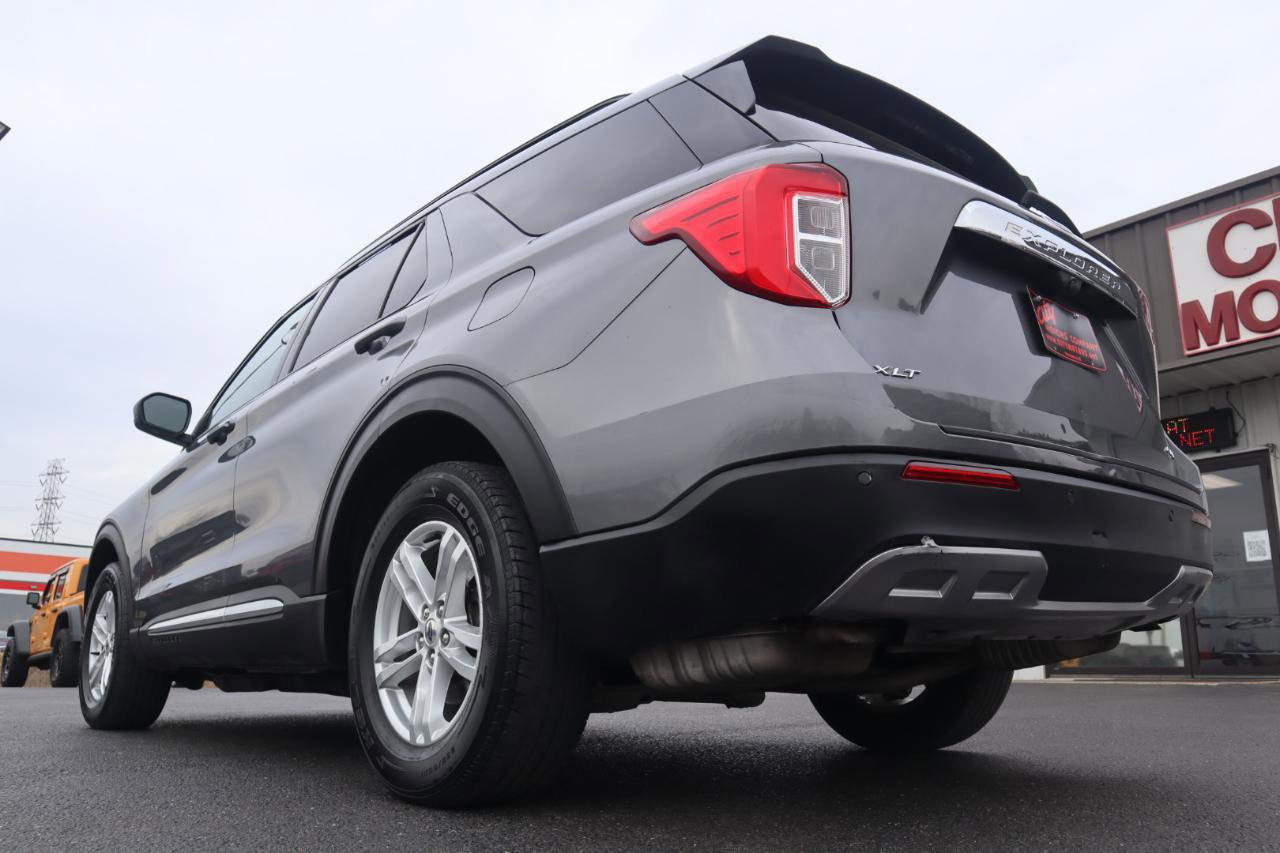 Used 2021 Ford Explorer XLT w/ Equipment Group 202A image 19