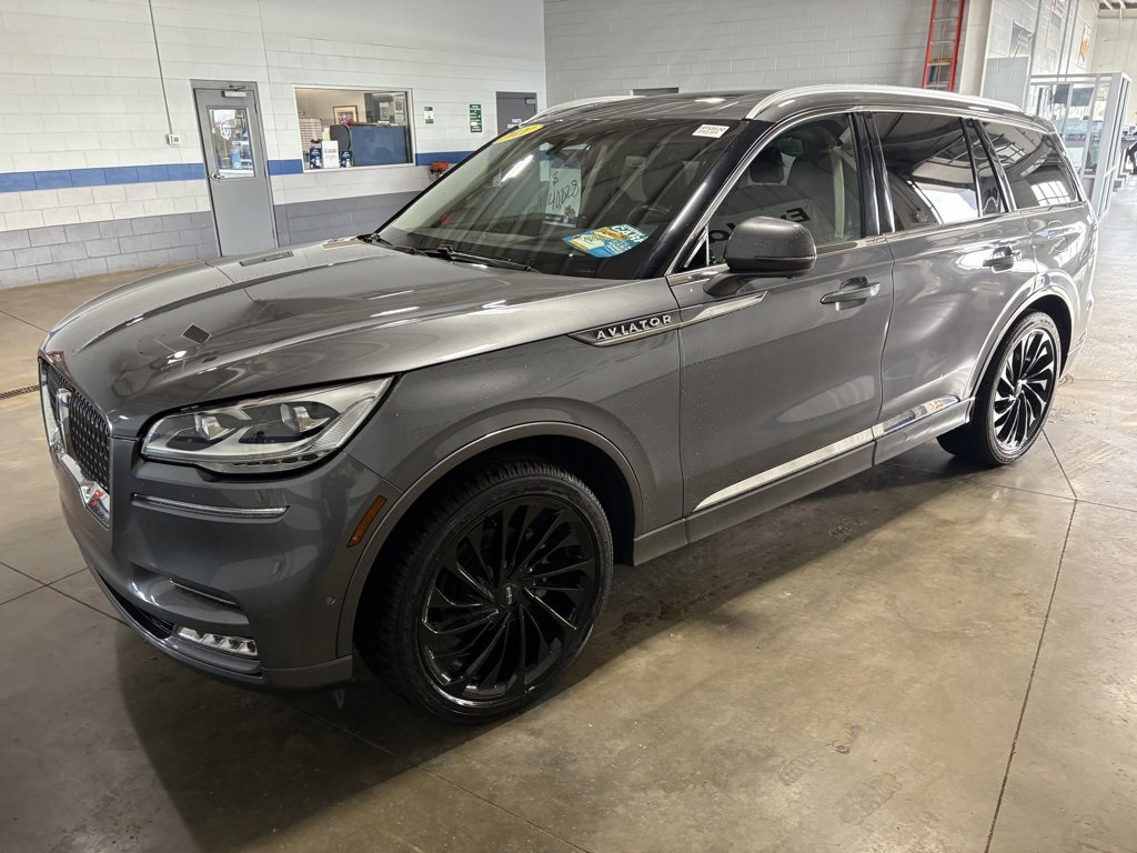 Used 2021 Lincoln Aviator Reserve image 4