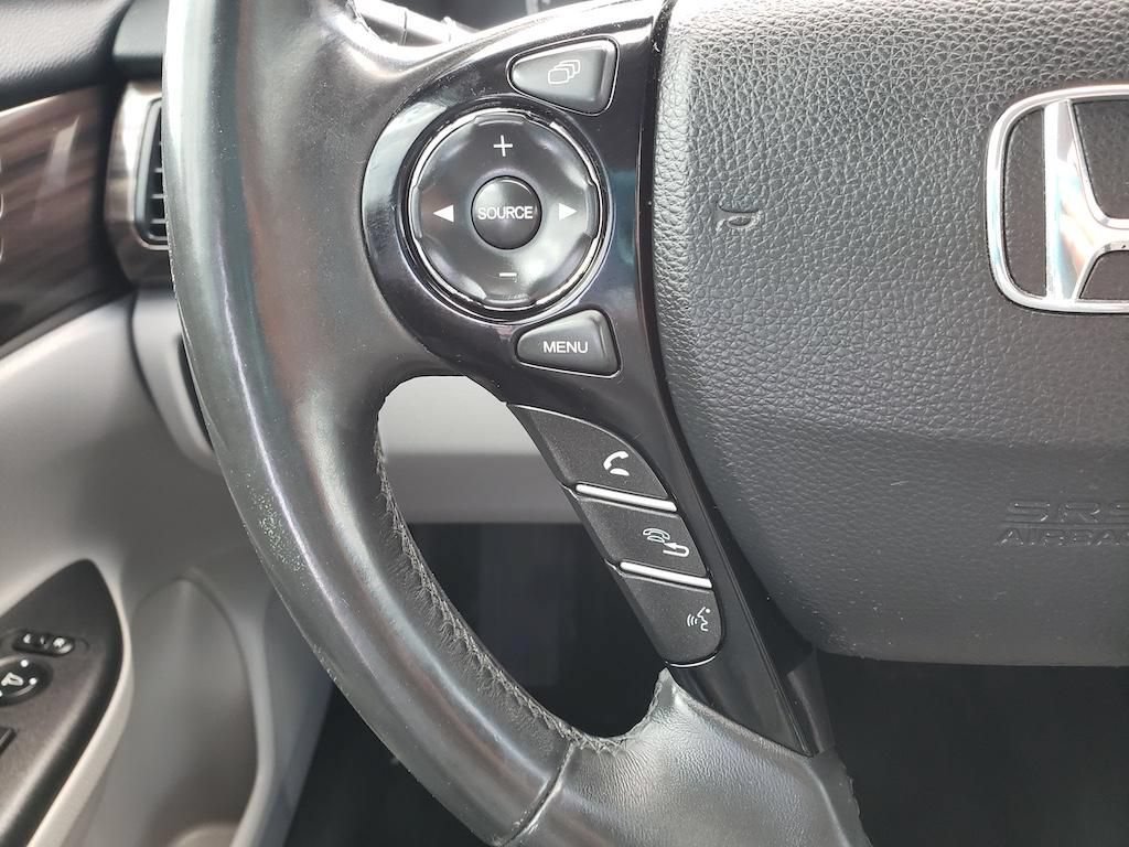 Used 2016 Honda Accord Touring image 13