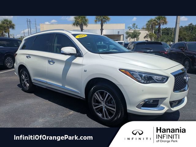 Used 2019 INFINITI QX60 Luxe w/ Essential Package FWD image 1