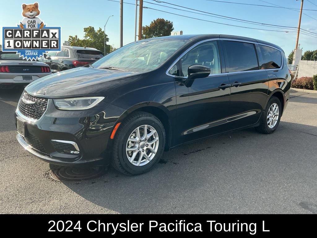 Used 2024 Chrysler Pacifica Touring-L