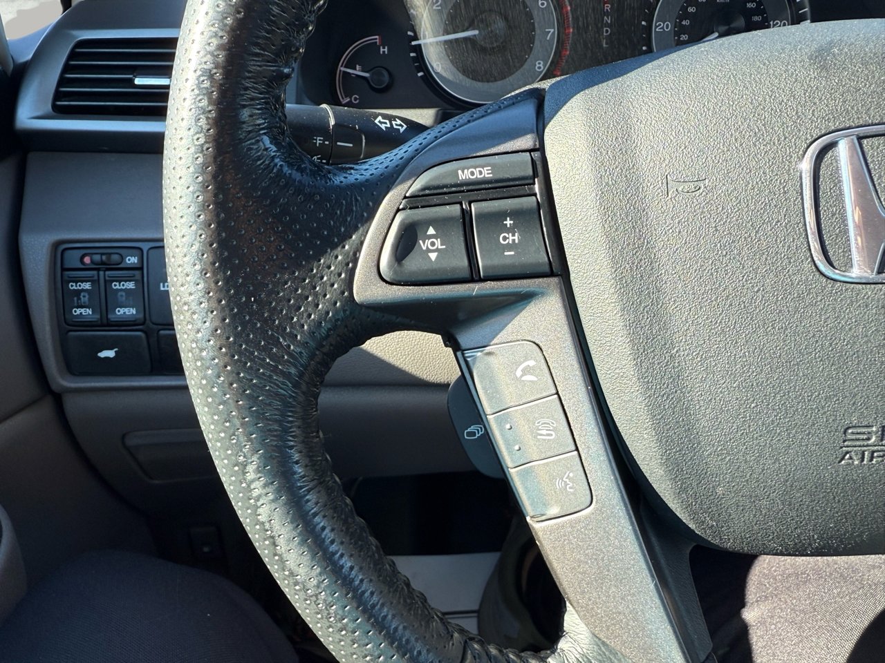 Used 2015 Honda Odyssey EX-L image 18