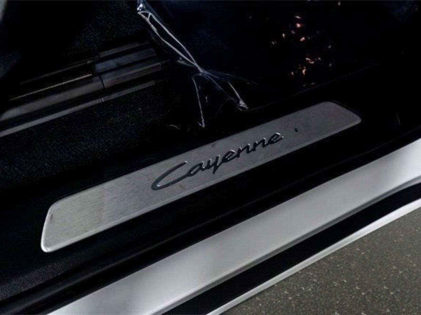 Used 2025 Porsche Cayenne image 62