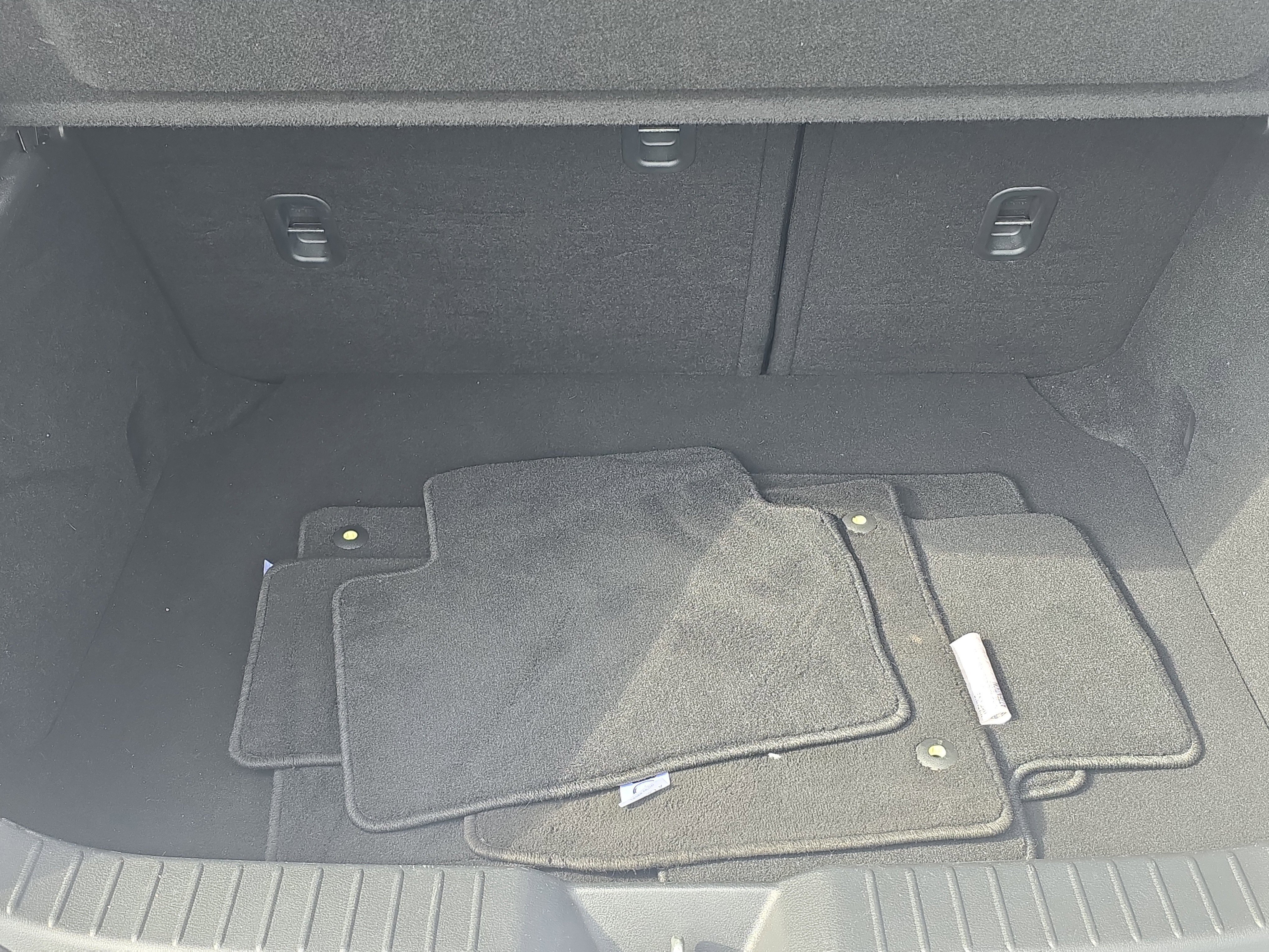 Used 2019 MAZDA MAZDA3 Hatchback w/ Premium Package image 8