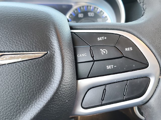 Used 2023 Chrysler 300 Touring w/ Sport Appearance Package RWD image 13