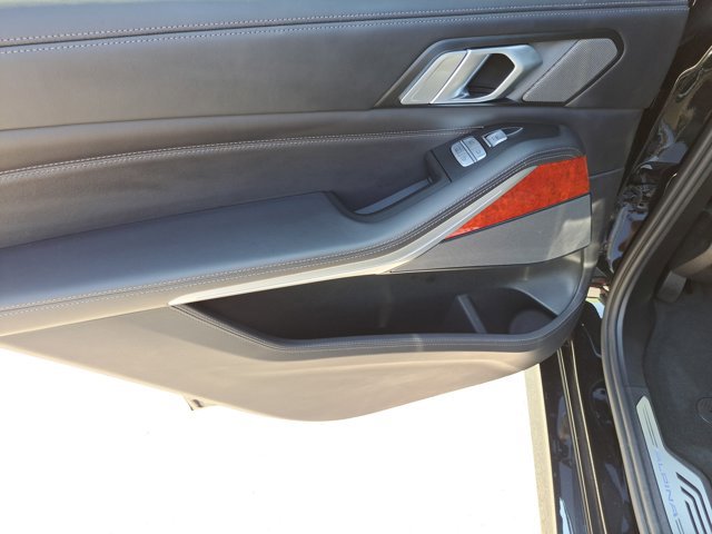 Used 2023 BMW ALPINA XB7 image 15