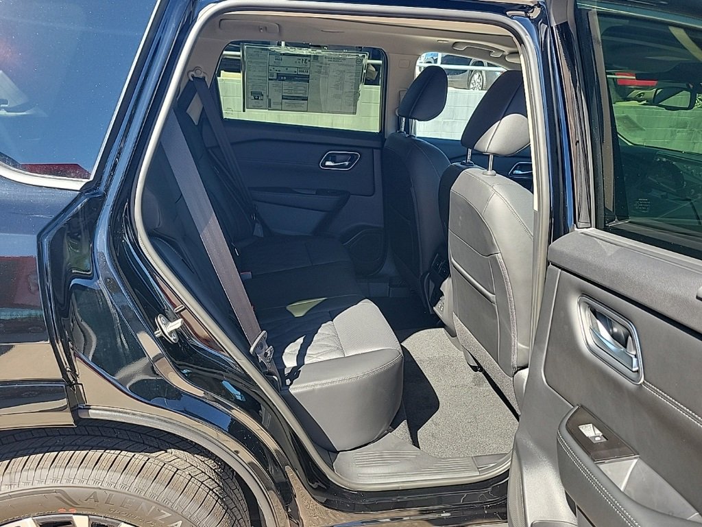 New 2026 Nissan Rogue Platinum image 16