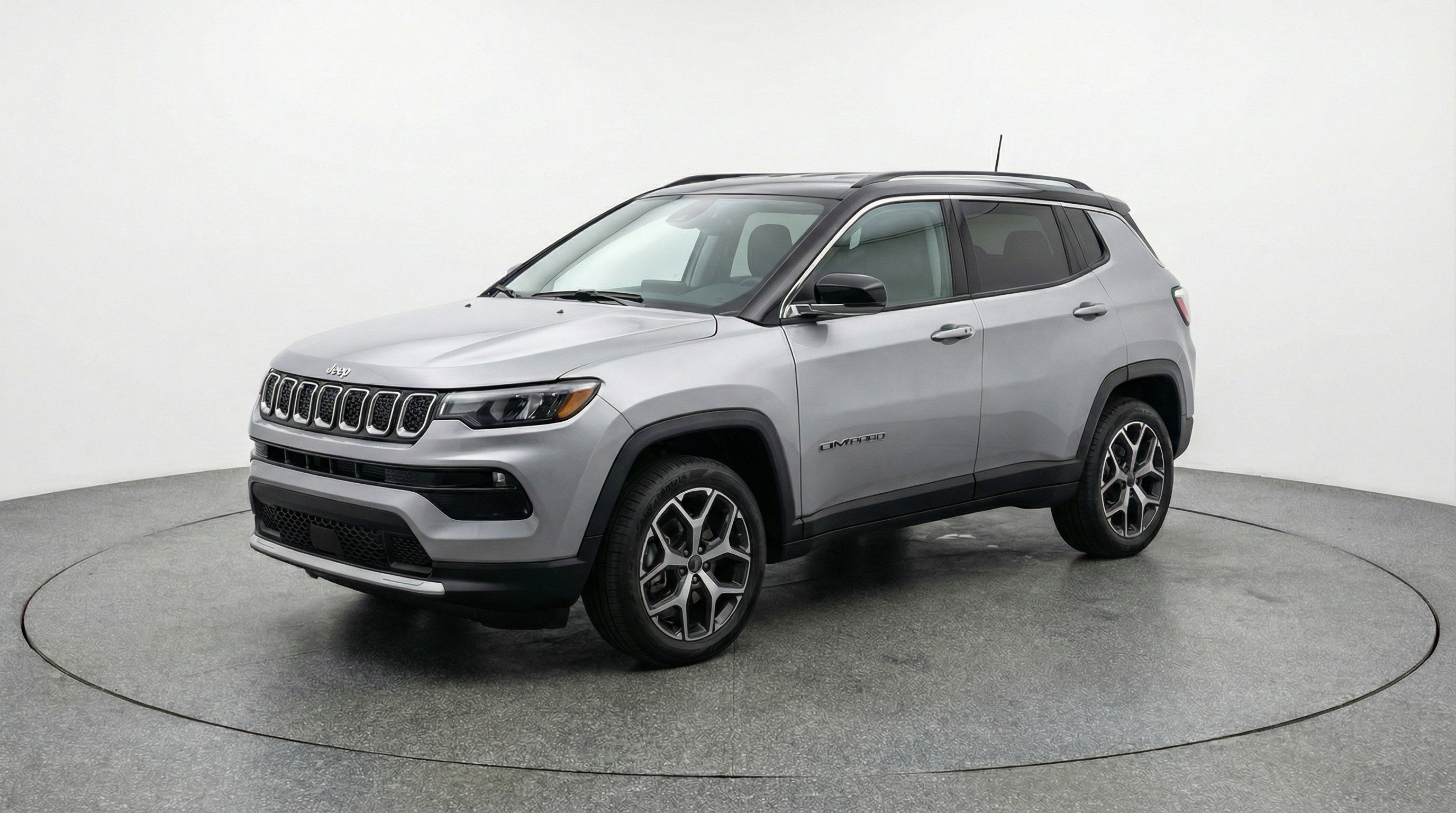 Used 2025 Jeep Compass Limited AWD/4WD image 3