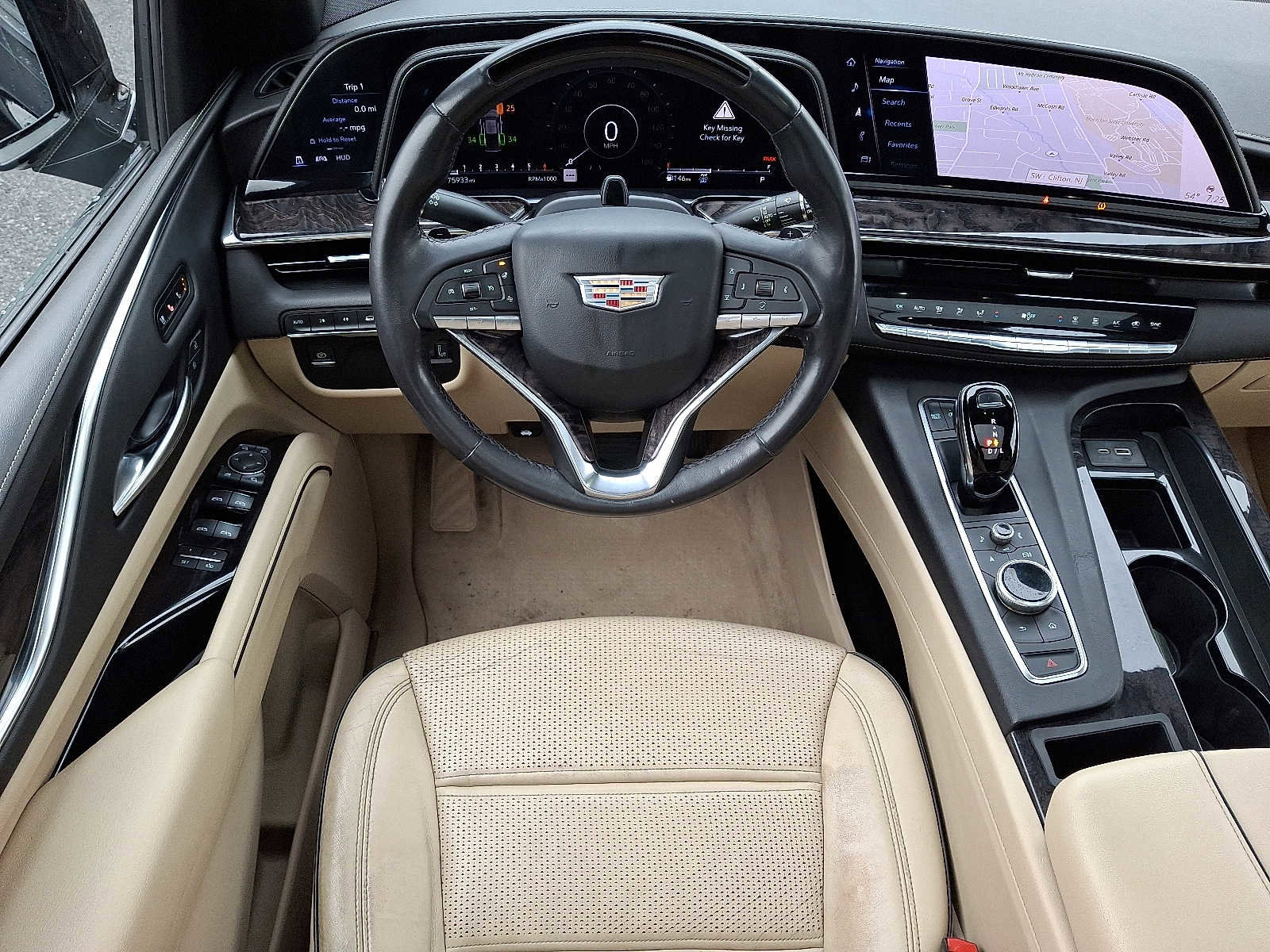 Used 2022 Cadillac Escalade ESV Premium Luxury image 13