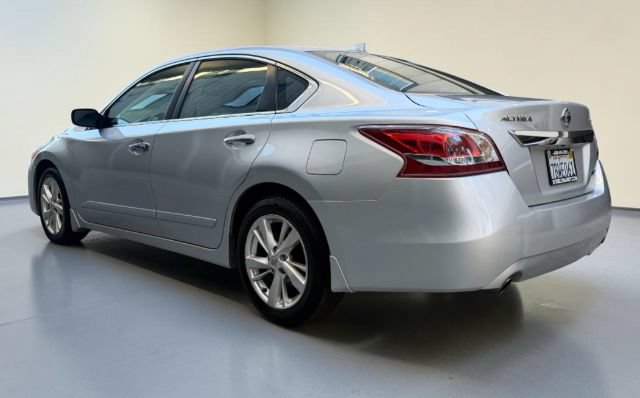 Used 2013 Nissan Altima 2.5 SV w/ 2.5SV Convenience Pkg FWD image 4