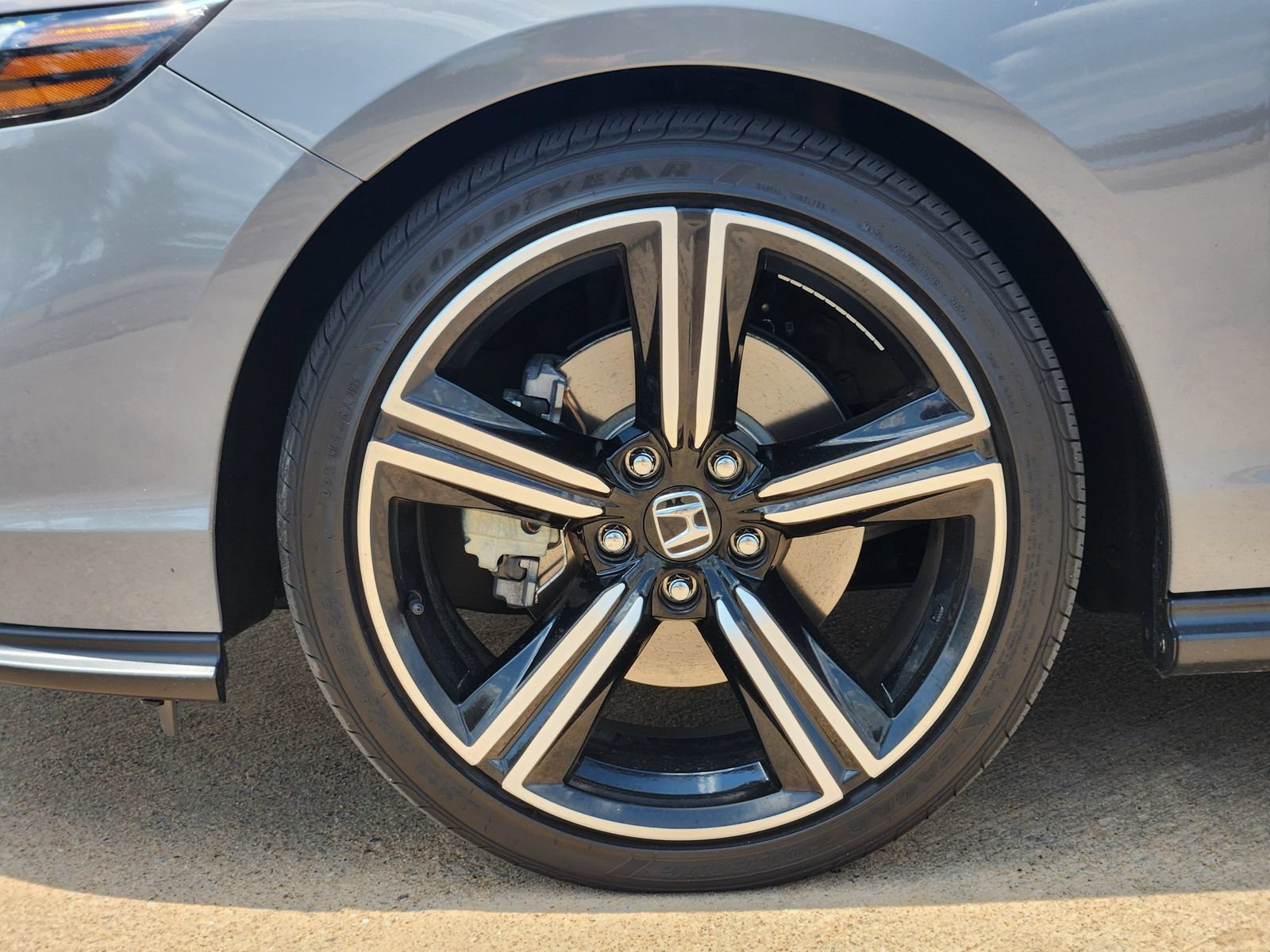 Used 2025 Honda Accord Sport image 14