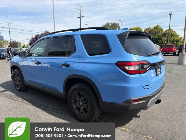 Used 2025 Honda Pilot TrailSport image 9